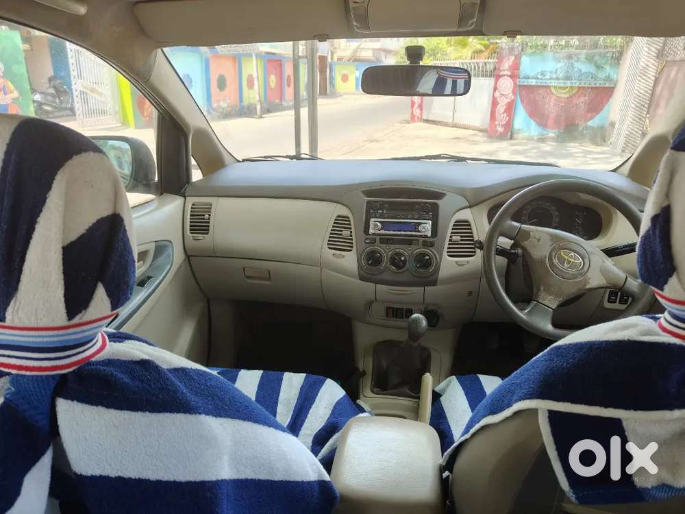 Toyota Innova 2005 Petrol Well Maintained