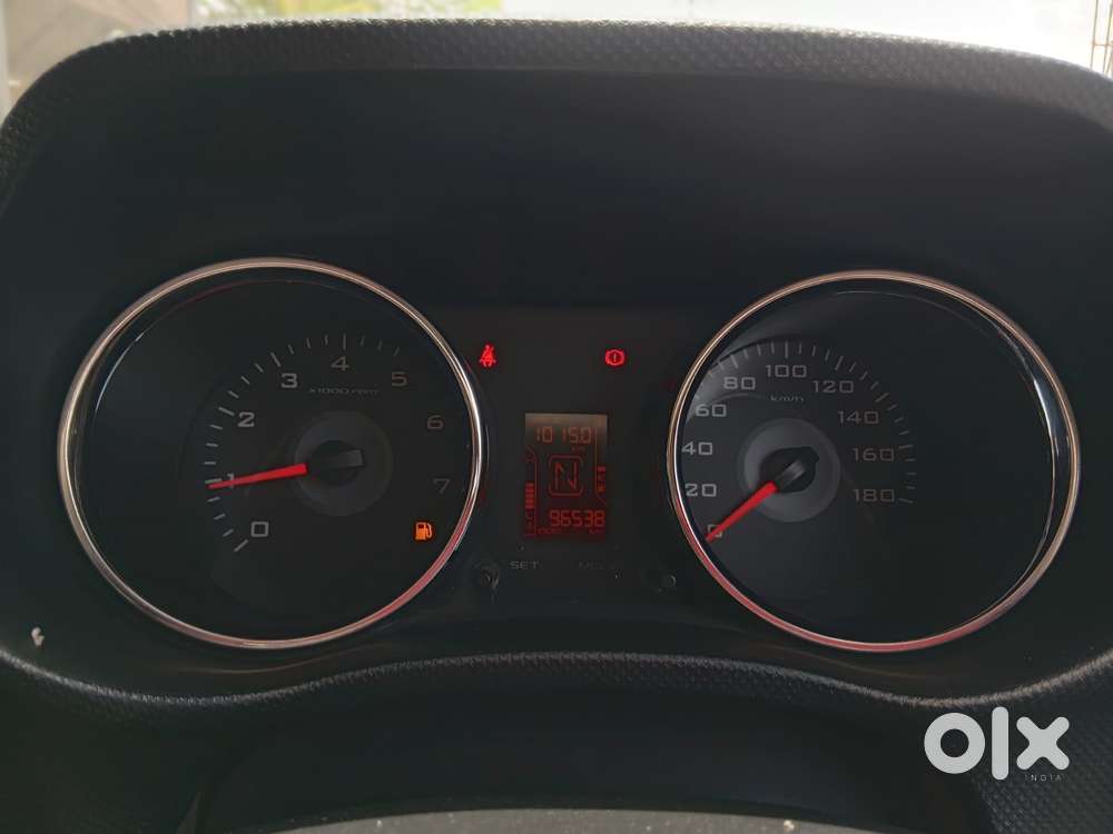 Mahindra Tuv 300 T8, 2016, Diesel