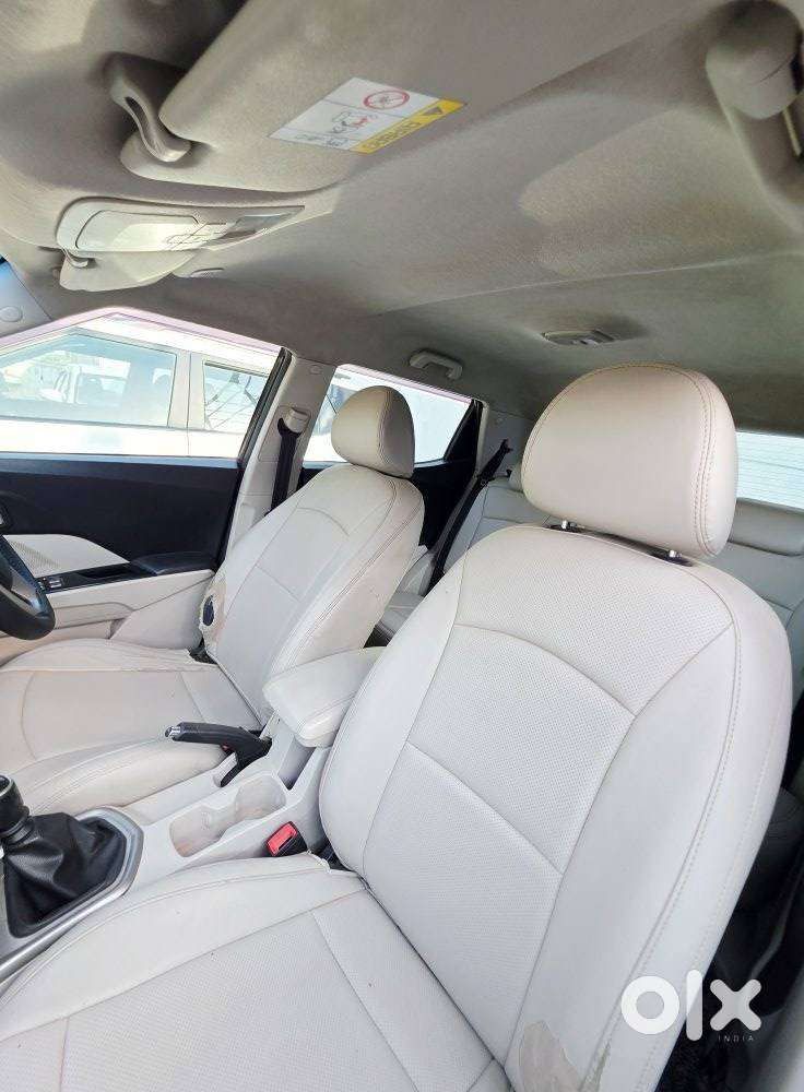 Mahindra Xuv300 W8, 2020, Petrol