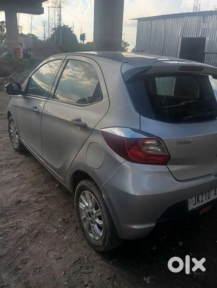 Tata Tiago Xz 2017 Petrol Well Maintained