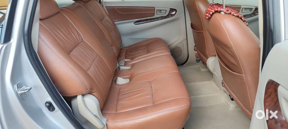 Toyota Innova 2.5 G (diesel) 8 Seater, 2014, Diesel