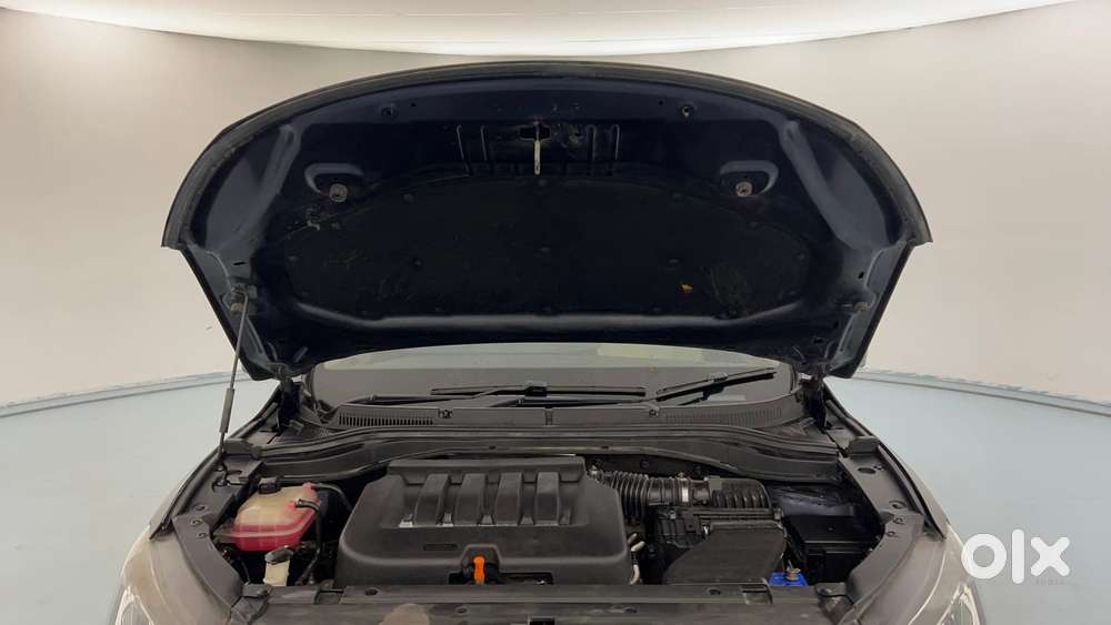 Mahindra Xuv700 2.0 Ax 7 Petrol At Luxury Pack Str, 2021, Petrol