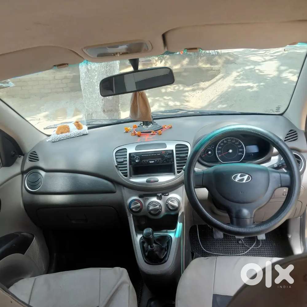 Hyundai I10 2012 Petrol 74582 Km Driven