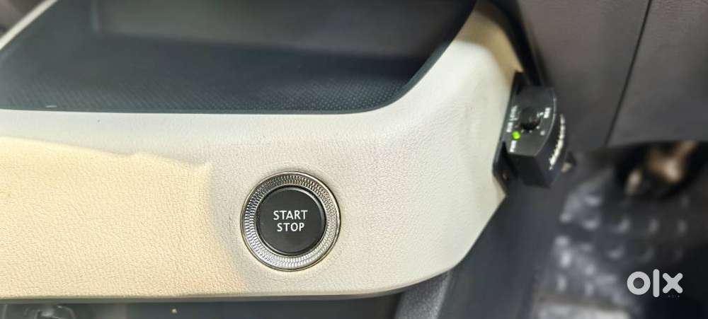 Nissan Magnite 1.0 Xv Turbo Cvt Dual Tone, 2021, Petrol