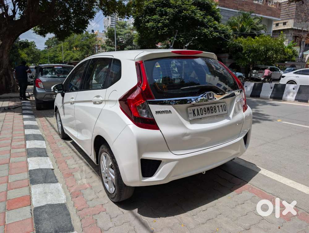 Honda Jazz V Automatic, 2015, Petrol