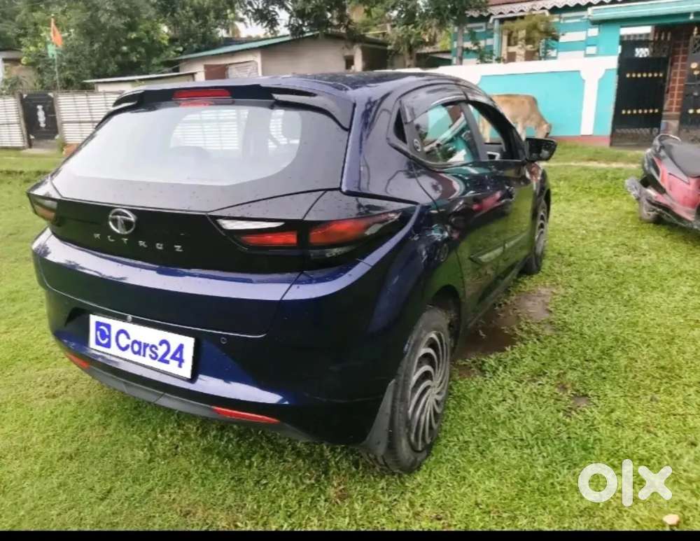 Tata Altroz 2023 Petrol 28800 Km Driven