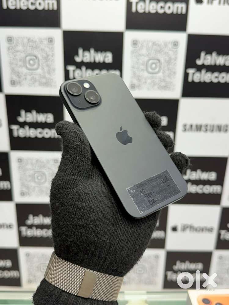 APPLE IPHONE 15 128 GB BLACK WITH BILL AND CABLE IN EXCELLENT CONDITIO