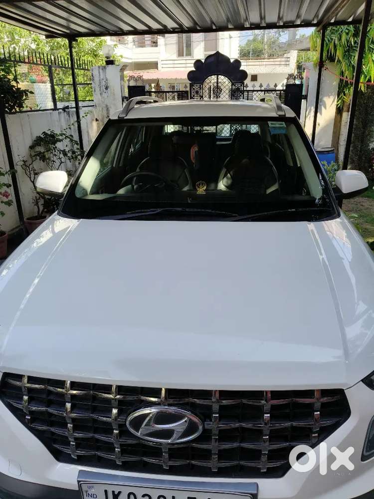 Hyundai Venue 2019 Petrol 35000 Km Driven
