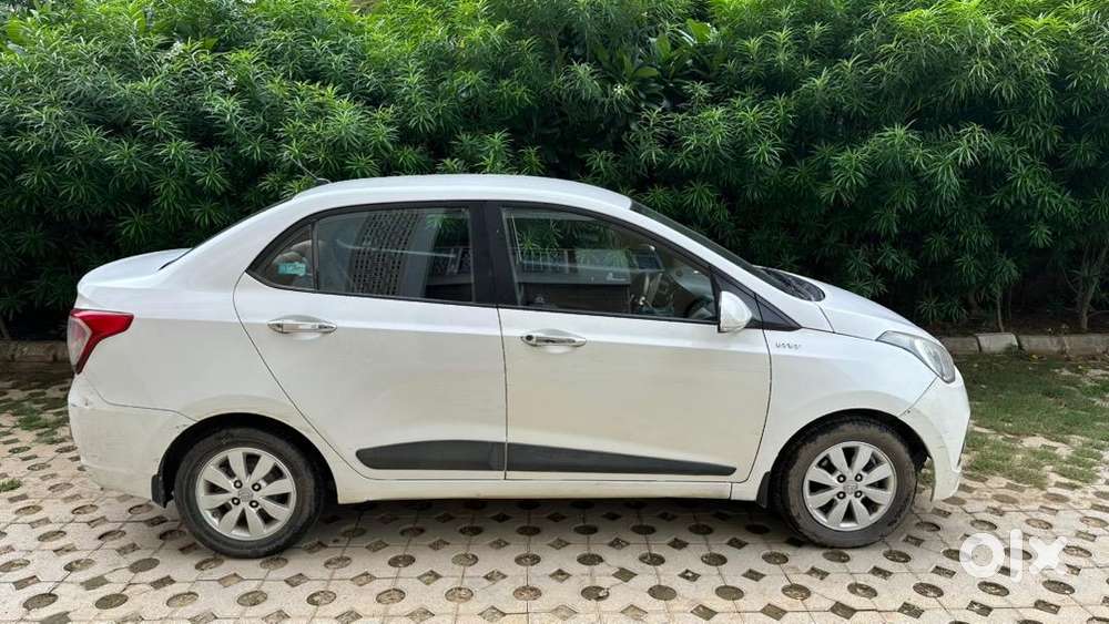 Hyundai Xcent 2015