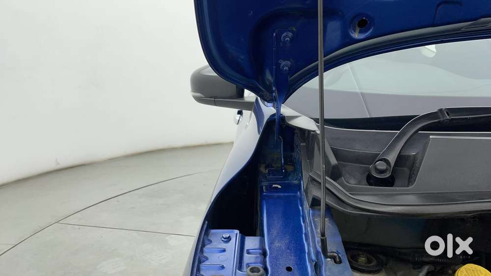 Renault Triber Rxz Easy-r Amt, 2022, Petrol