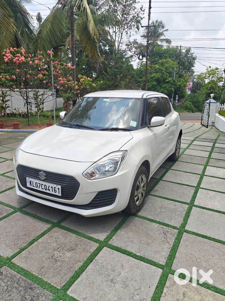 Maruti Suzuki Swift Vxi 1.2 Abs Bs-iv, 2018, Petrol