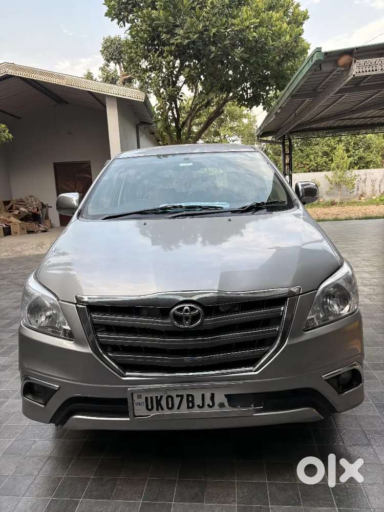 Innova Captain Seats Diesel