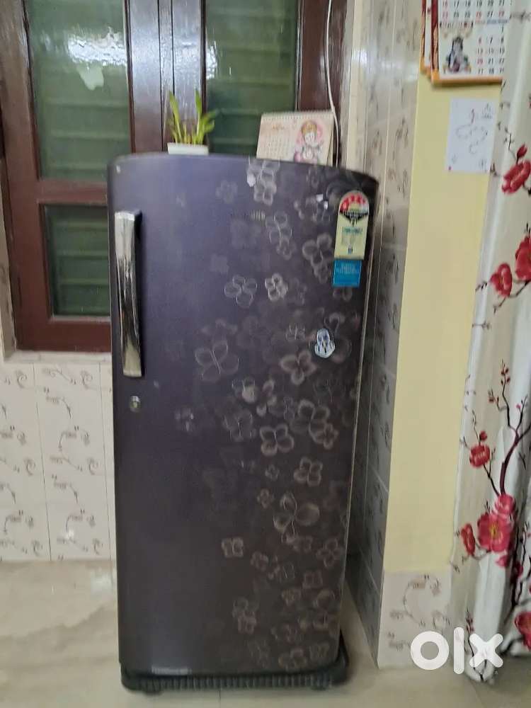 Samsung 190 litres single door fridge with trolley of fridge