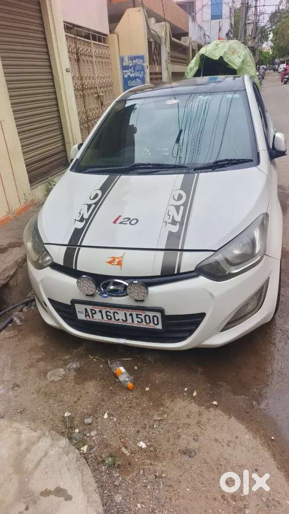 Hyundai New I20 2013 Diesel 100000 Km Driven