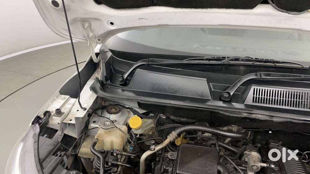 Renault Triber Rxt, 2022, Petrol