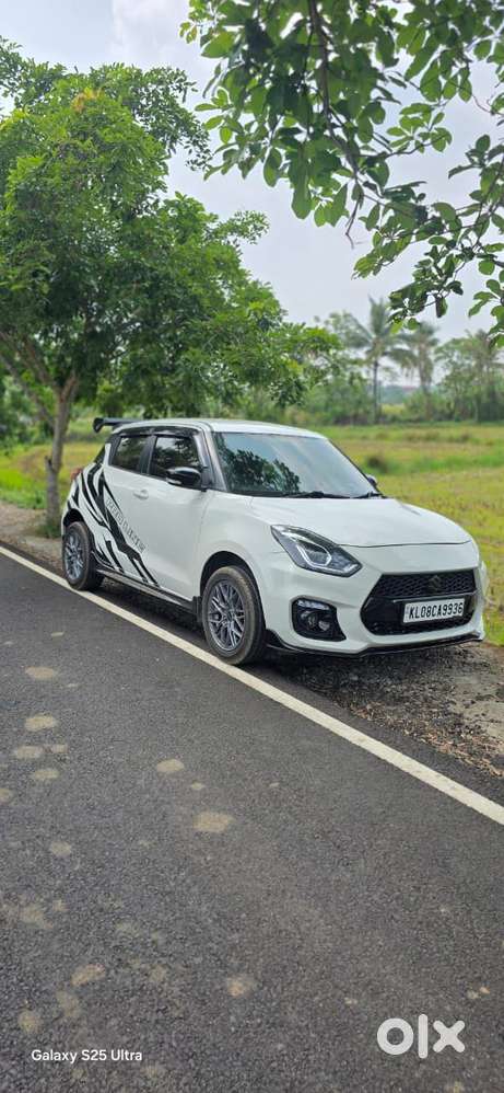 Maruti Suzuki Swift Vxi Optional, 2023, Petrol