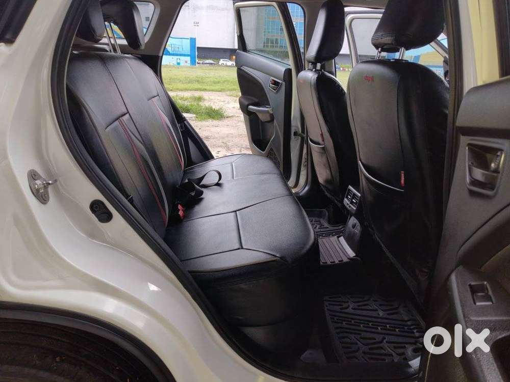 Maruti Suzuki Brezza 1.5 Vxi At Smart Hybrid, 2023, Petrol