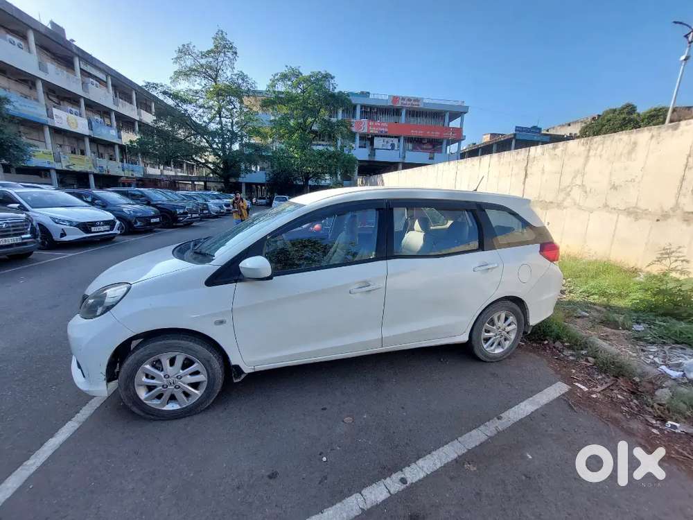 For Sale: 2014 Honda Mobilio Petrol + Cng (reg. 2015)