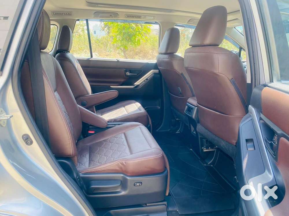 Toyota Innova Hycross 2.0 Vx (o) Hybrid 7 Str, 2023, Cng & Hybrids