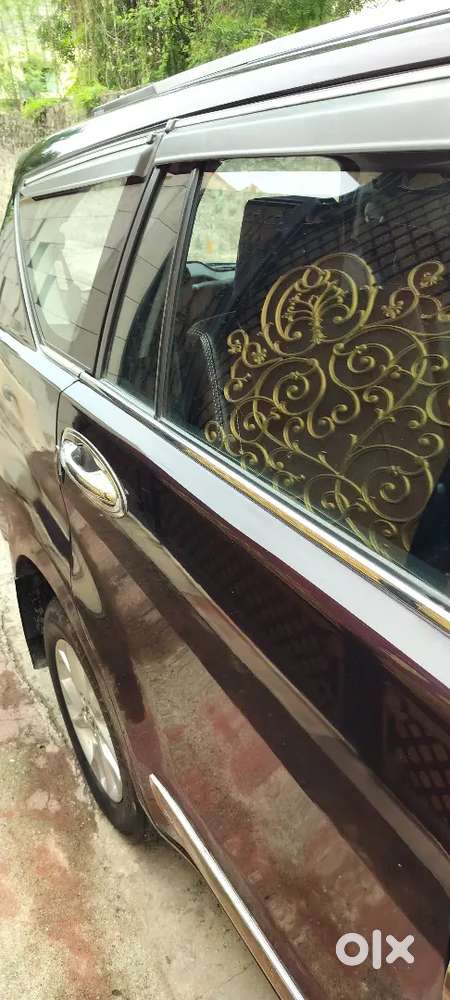 Toyota Innova Crysta 2017 Diesel 95686 Km Driven