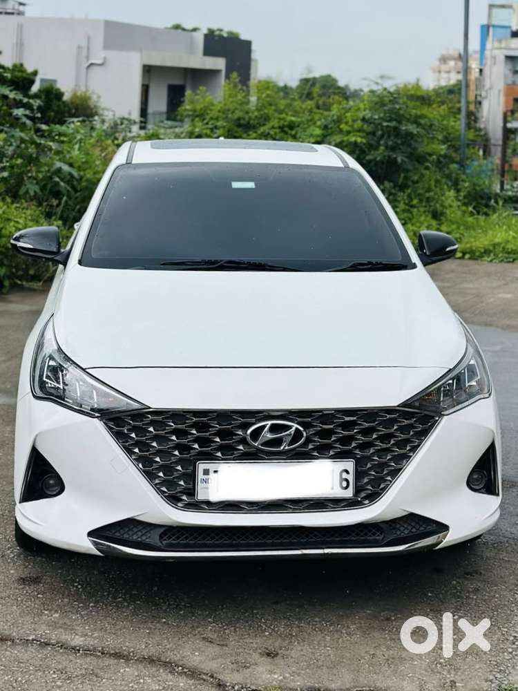 Hyundai Verna 1.5 Sx (o) Ivt, 2022, Petrol