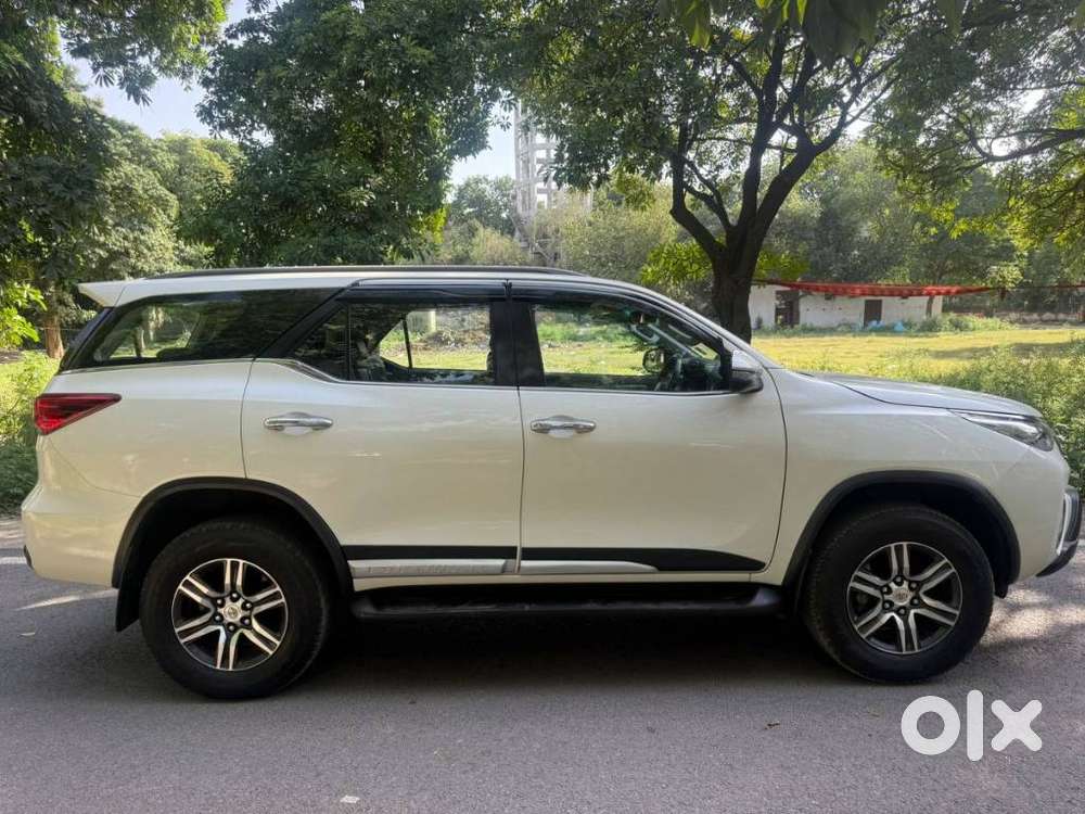 Toyota Fortuner 4x2 At 2.7 Petrol, 2020, Petrol