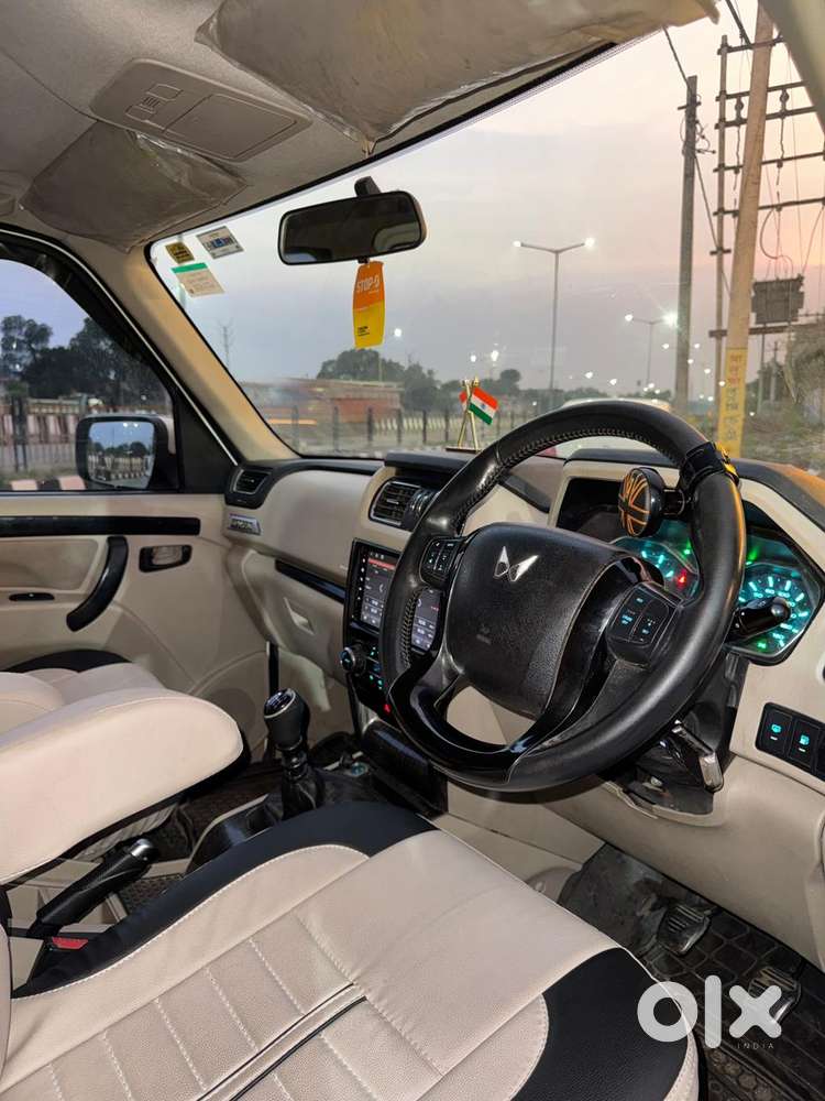 Mahindra Scorpio Classic 2.2 S 11 Mt 7 Str, 2023, Diesel