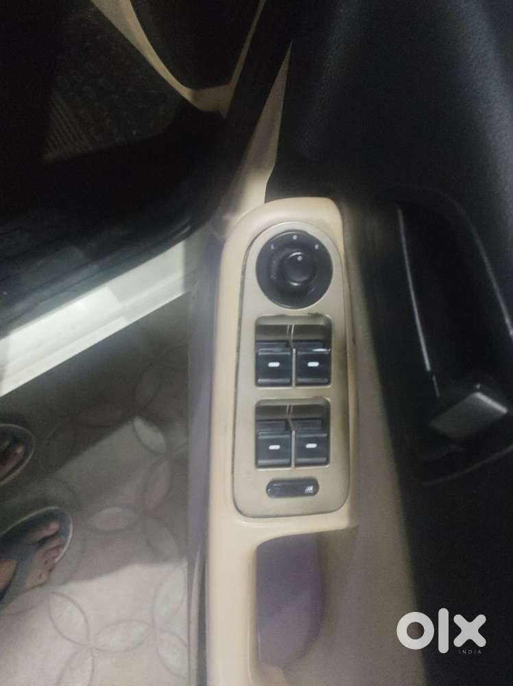 Tata Indica Vista 2008-2013 Aura Plus 1.3 Quadrajet, 2012, Diesel