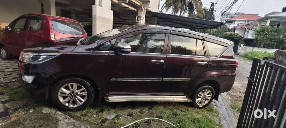 Toyota Innova Crysta 2.4 V, 2016, Diesel