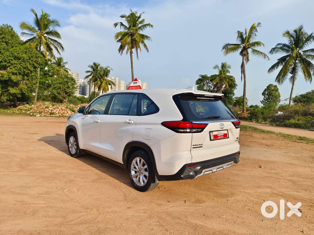 Toyota Innova Hycross 2.0 Vx Hybrid 7 Str, 2024, Petrol