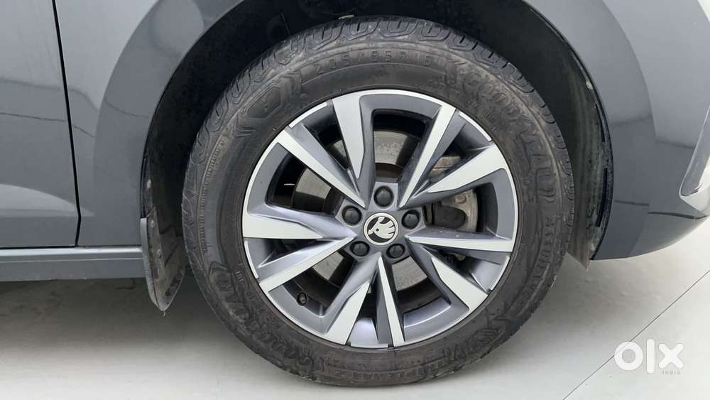 Skoda Slavia Style 1.5l Tsi Dsg, 2022, Petrol