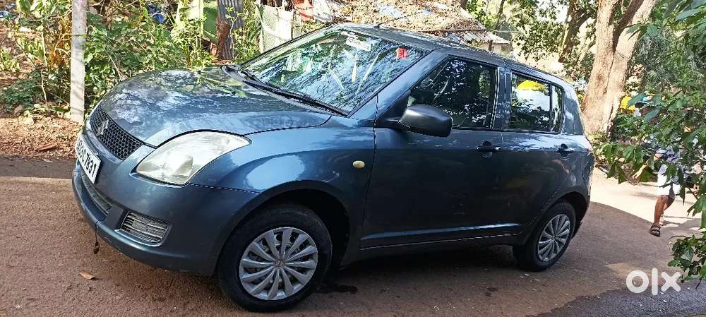 Swift Lxi Maruti 2009