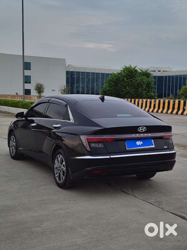 Hyundai Verna 1.5 Mpi Mt Sx (o), 2024, Petrol