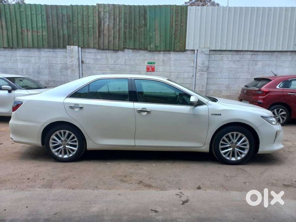 Toyota Camry Hybrid 2.5, 2016, Petrol