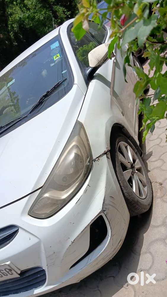 Hyundai Fluidic Verna 1.6 Vtvt Sx, 2012, Petrol