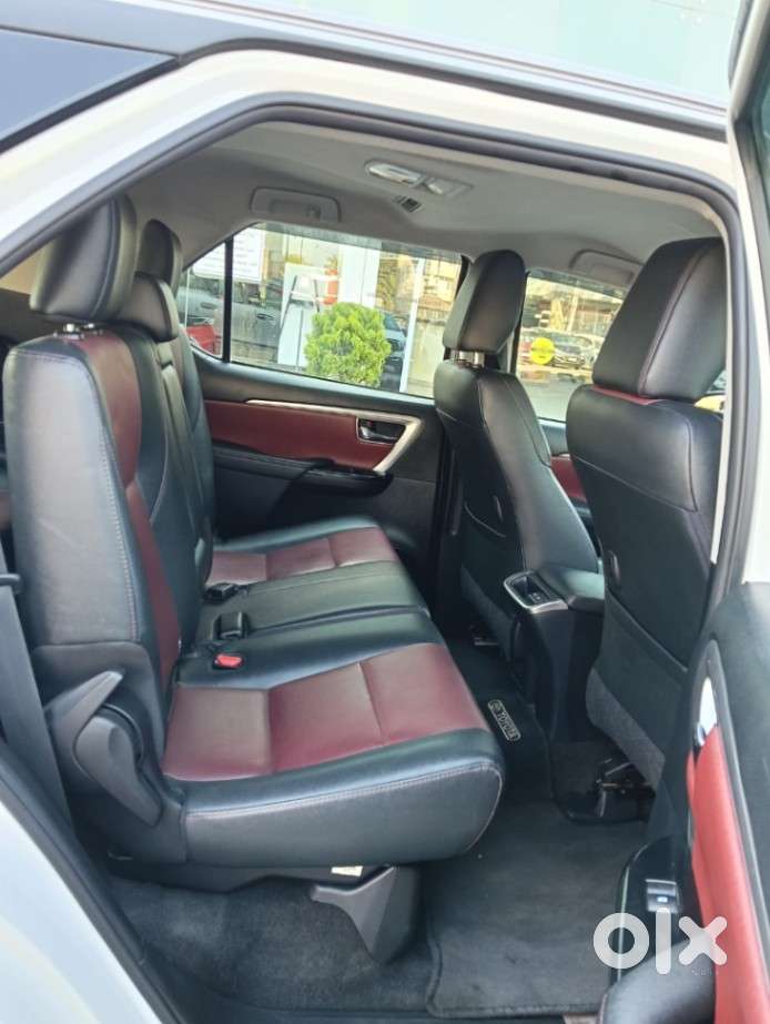 Toyota Fortuner Legender 4x2 At 2.8, 2024, Diesel