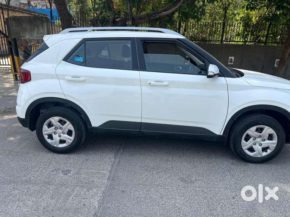 Hyundai Venue S Plus Mt 1.2 Kappa, 2022, Petrol