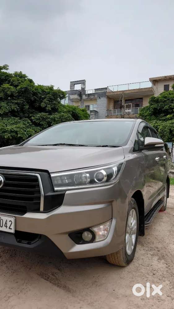 Toyota Innova Crysta 2016
