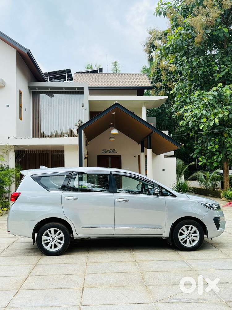 Toyota Innova Crysta 2.4 Gx Mt, 2017, Diesel