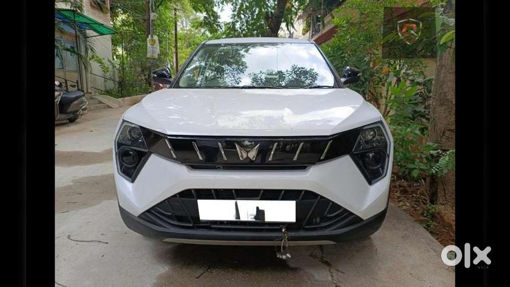 Mahindra Xuv 3xo Mx2 Pro At Petrol 2024  10,300 Kms