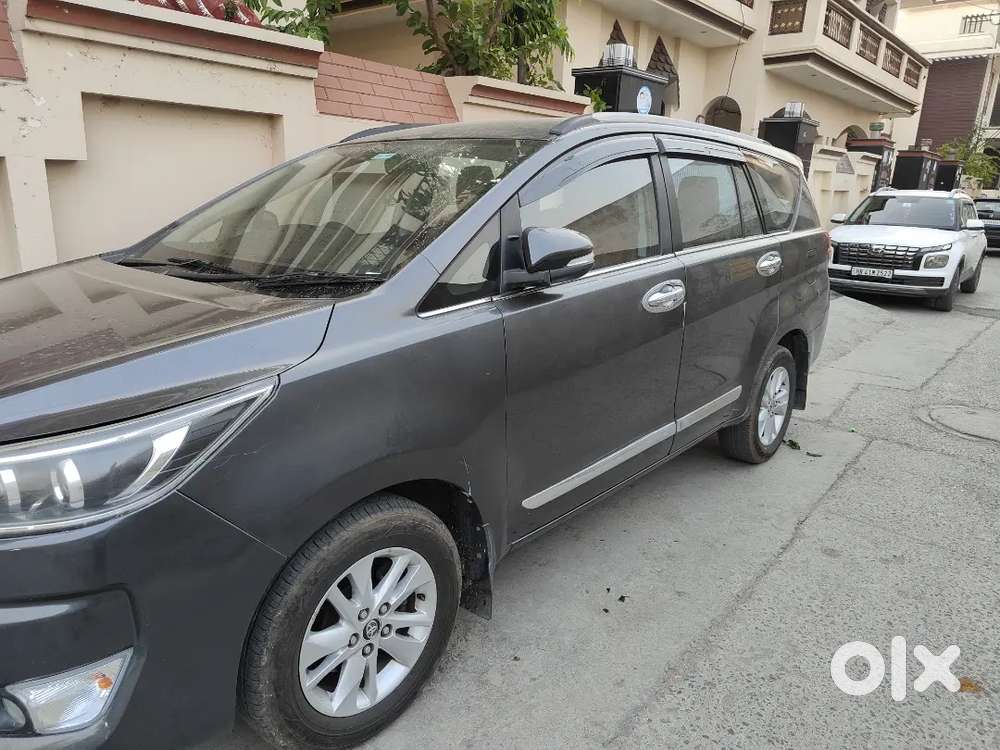 Very Good Condition Toyota Innova Crysta 2017 Diesel 150000 Km Driven