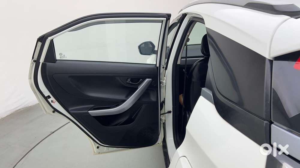Tata Nexon 1.2 Revotron Xm (s), 2021, Petrol