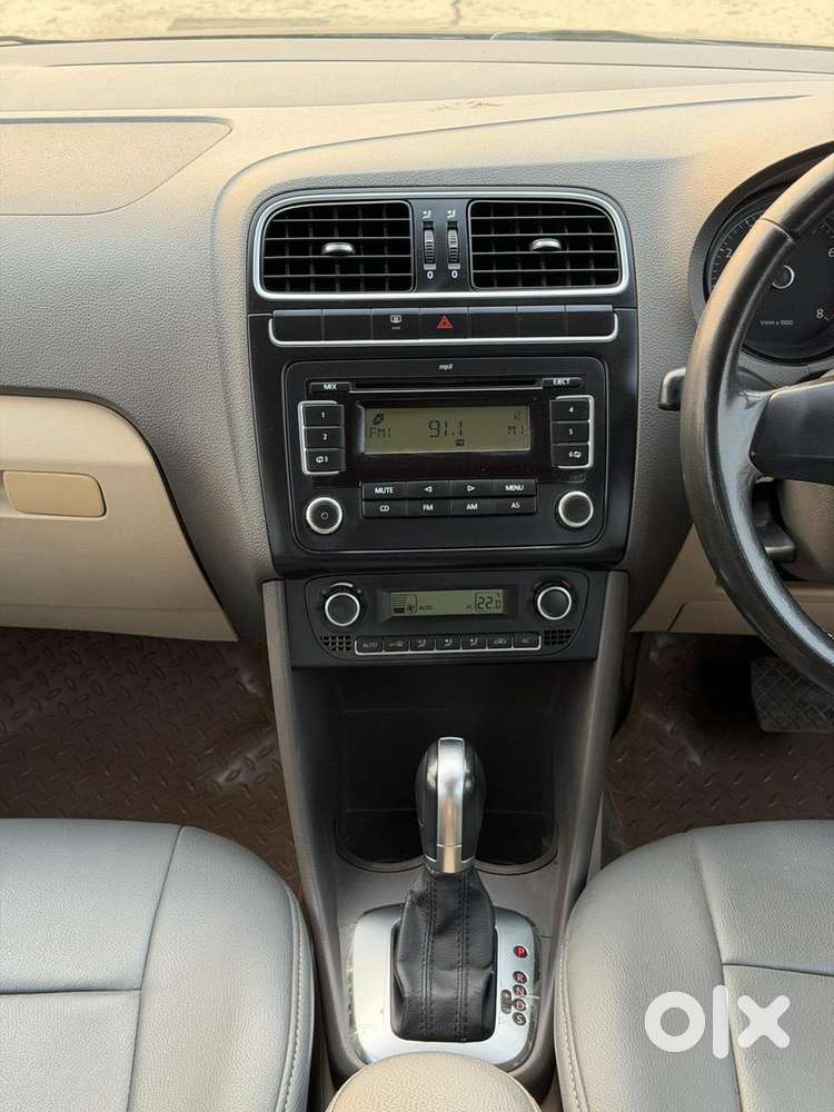 Volkswagen Vento 2010-2013 Petrol Highline, 2011, Petrol