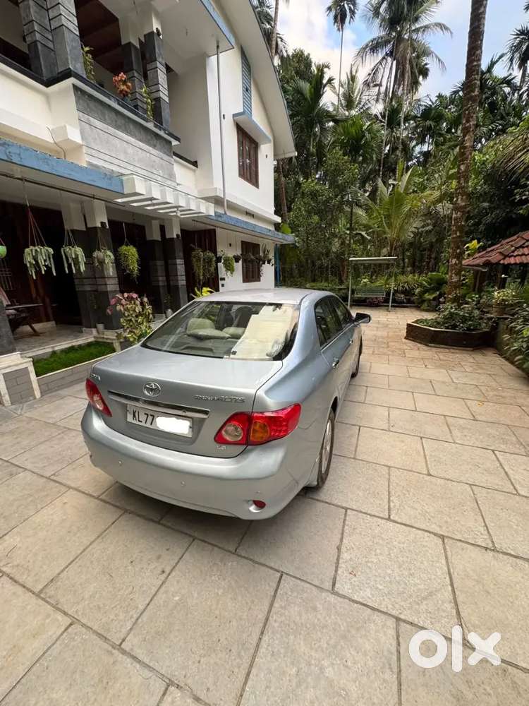 Toyota Corolla Altis 2011 Petrol