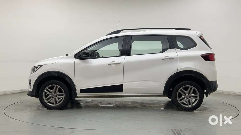 Renault Triber Rxz, 2022, Petrol