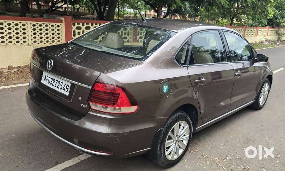 Volkswagen Vento 1.2 Tsi Highline Plus At, 2016, Petrol