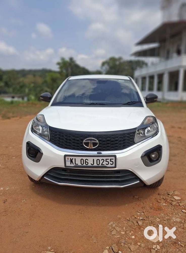 Tata Nexon 1.2 Revotron Xm (s), 2018, Petrol