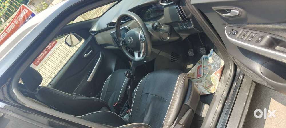 Nissan Magnite 1.0 Xv Premium, 2023, Petrol