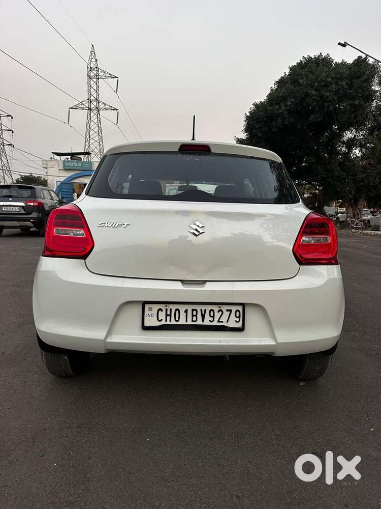 Maruti Suzuki Swift Vxi + Manual, 2019, Petrol