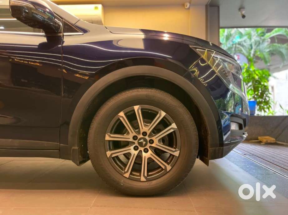 Mahindra Xuv700 2.0 Ax 7 Petrol At Luxury Pack Str, 2022, Petrol